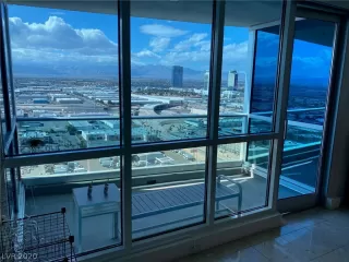 Photo #3: 2178409 Listing 
