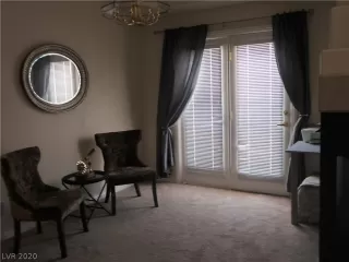 Photo #5: 2178612 Listing