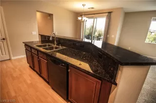 Photo #4: 2178616 Listing 