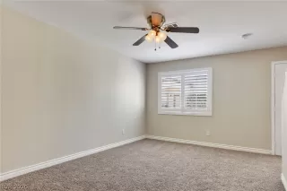 Photo #3: 2178685 Listing