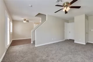 Photo #4: 2178685 Listing