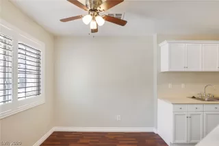 Photo #5: 2178685 Listing