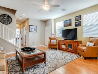 Photo #3: 2178707 Listing