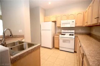 Photo #6: 2178806 Listing