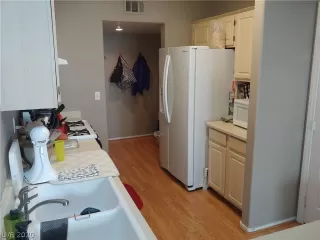 Photo #5: 2178819 Listing 