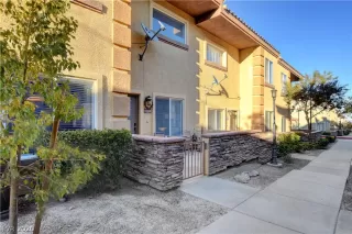 Photo #1: 2178897 Listing 