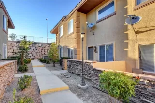 Photo #3: 2178897 Listing 