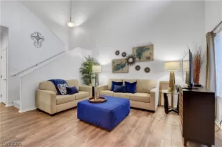 Photo #4: 2178897 Listing 