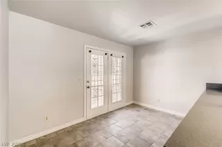 Photo #6: 2178918 Listing