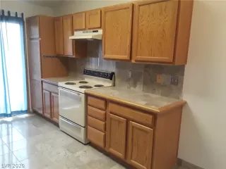 Photo #3: 2178938 Listing 