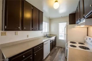 Photo #4: 2178961 Listing