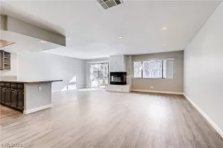 Photo #1: 2179001 Listing