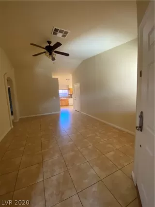 Photo #3: 2179043 Listing