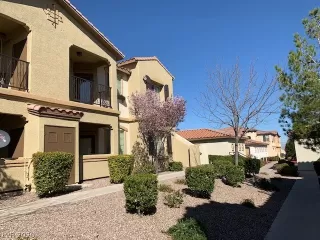 Photo #3: 2179128 Listing