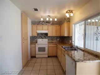 Photo #4: 2179153 Listing 