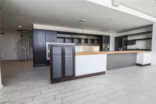 Photo #3: 2179200 Listing 