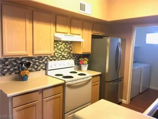 Photo #4: 2179237 Listing