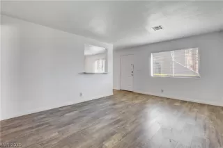 Photo #3: 2179268 Listing