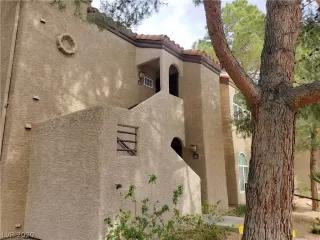 Photo #1: 2179286 Listing 