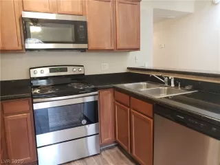 Photo #5: 2179286 Listing 