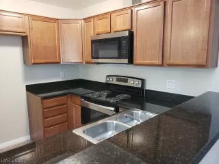 Photo #6: 2179286 Listing 