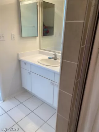 Photo #3: 2179336 Listing 