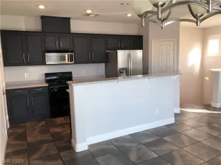 Photo #3: 2179377 Listing 