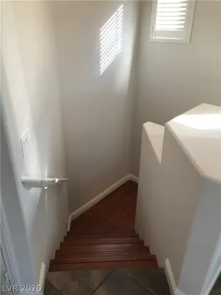 Photo #5: 2179377 Listing 