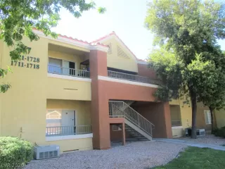 Photo #1: 2179395 Listing