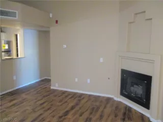 Photo #3: 2179395 Listing