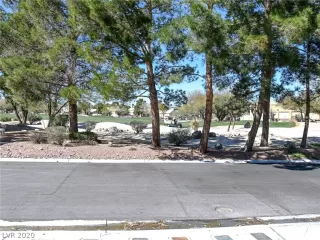 Photo #5: 2179464 Listing