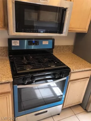 Photo #4: 2179481 Listing 