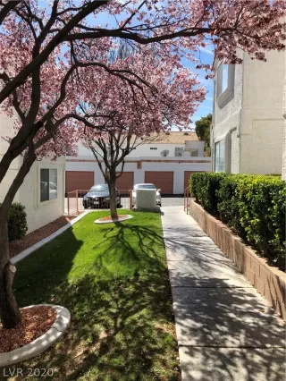 Photo #4: 2179519 Listing 