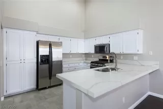 Photo #1: 2179546 Listing 