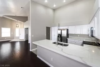 Photo #2: 2179546 Listing 