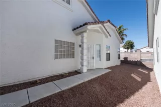 Photo #5: 2179546 Listing 