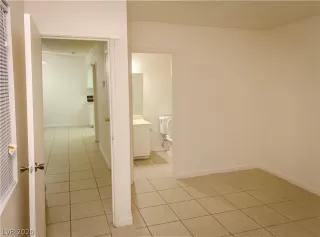 Photo #5: 2179564 Listing 