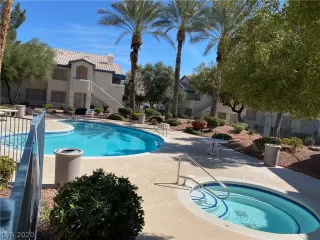 Photo #3: 2179613 Listing 