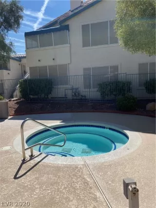 Photo #4: 2179613 Listing 