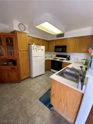 Photo #6: 2179613 Listing 