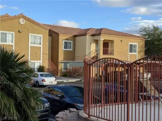 Photo #3: 2179638 Listing 