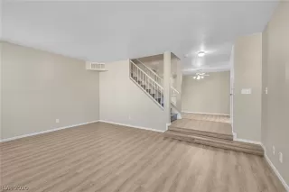 Photo #3: 2179639 Listing