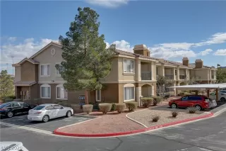 Photo #3: 2179685 Listing