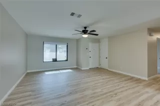 Photo #5: 2179686 Listing