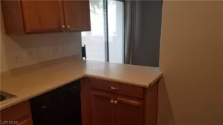 Photo #3: 2179717 Listing 