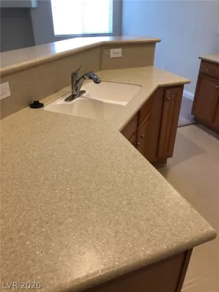 Photo #4: 2179854 Listing 