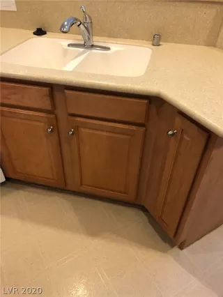 Photo #5: 2179854 Listing 