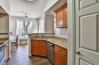 Photo #1: 2180061 Listing 