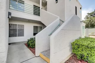 Photo #5: 2180114 Listing