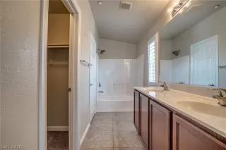 Photo #3: 2180120 Listing 